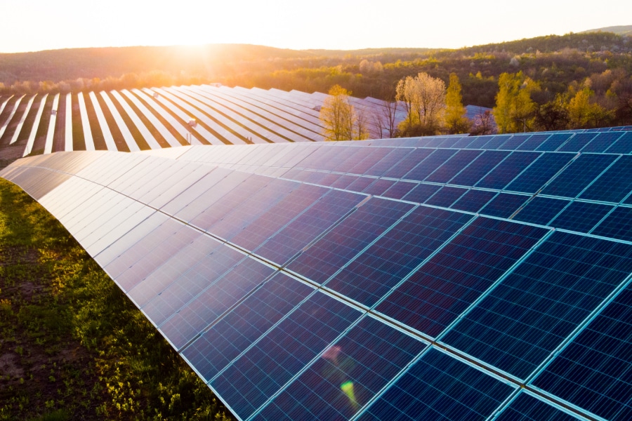 This Week in Solar: Move to install Solar Farms on all Industrial Rooftops in Australia