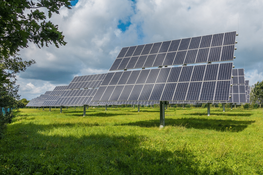 How Lighting Conditions Affect Solar Panel Efficiency